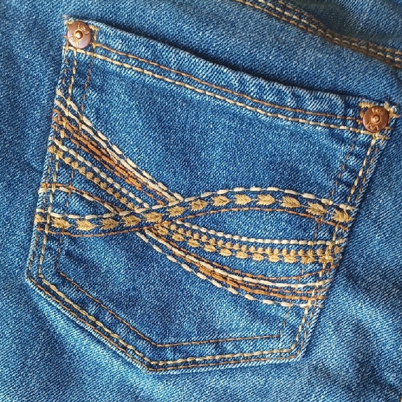 LEI Women's Flare Jeans in Deep Blue Size 3... Only Worn Once! - Picture 5 of 12